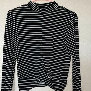 Stripped Long Sleeve Crop Top